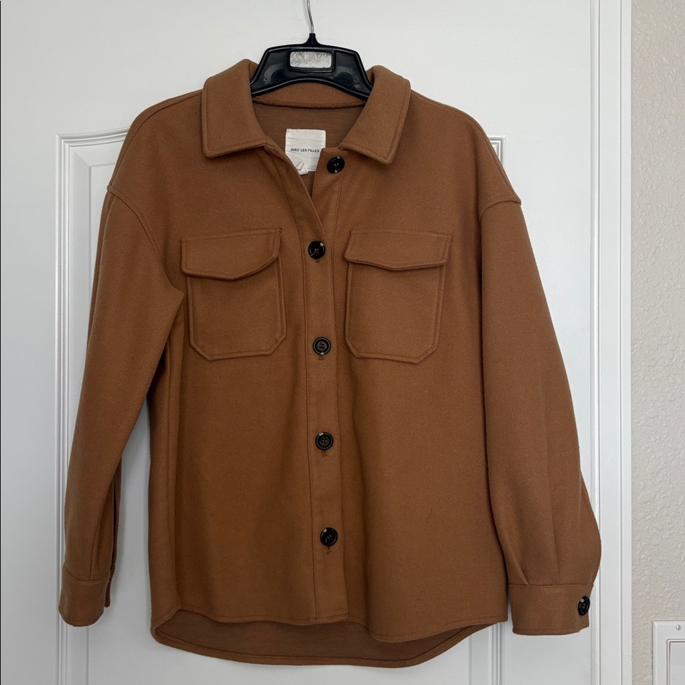 Avec Les Filles Button Down Tan Shacket Size M